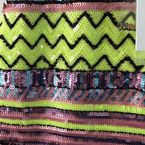 NWT very fun and bright sequins skirt from Vici sz XS - Picture 2 of 4